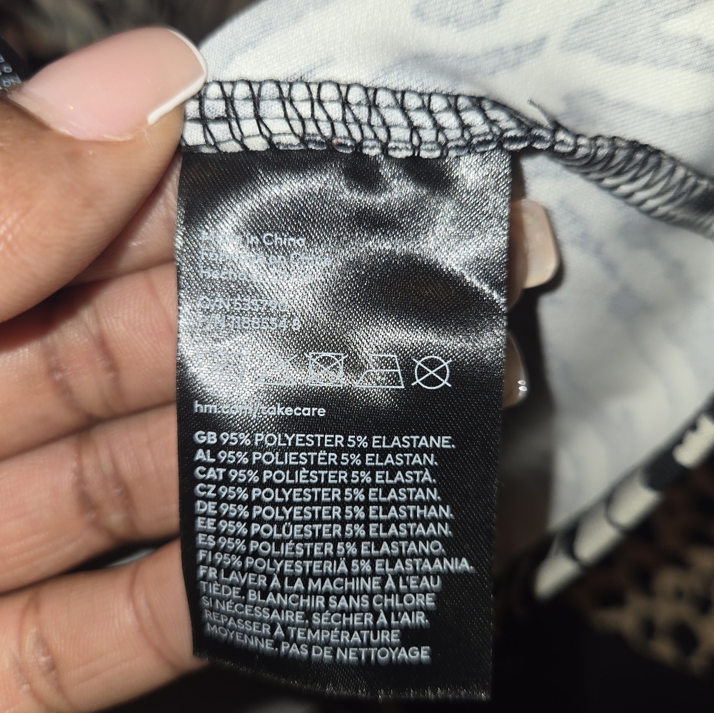 NWOT H&M Printed Shirt Dress - Picture 5 of 5